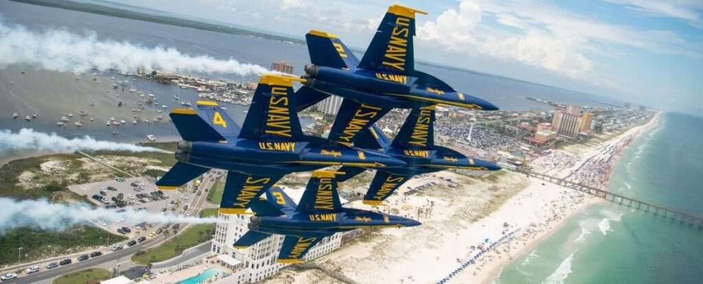 Training of the Blue Angels in Pensacola, part of our Louisiana - Florida road trip